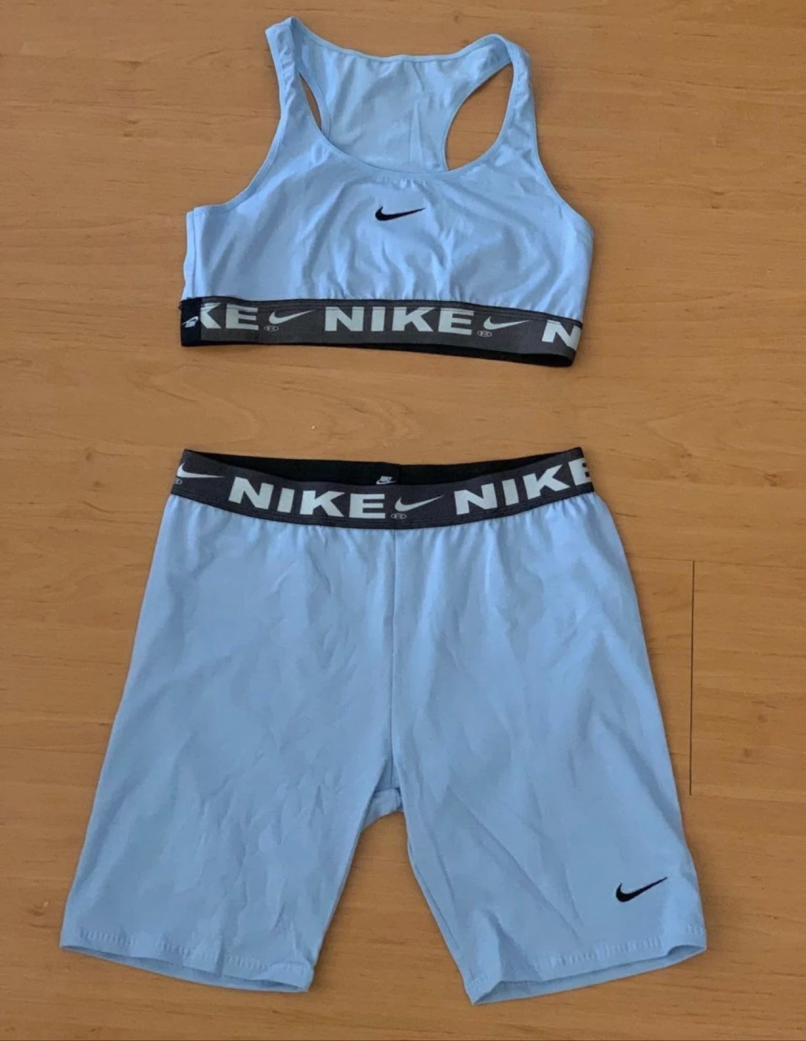 Ensemble de sport pour femme – photo 3